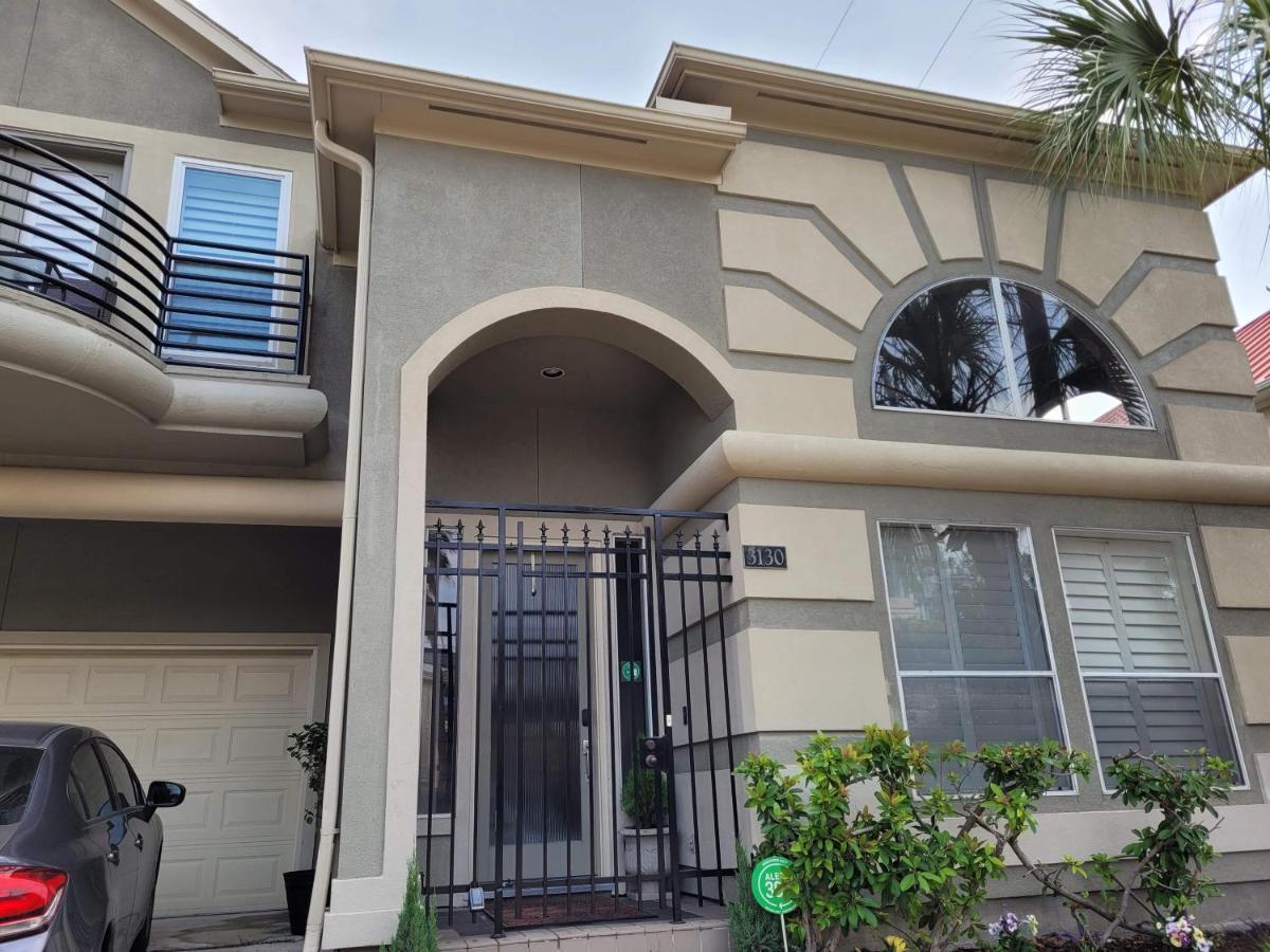 Wanderlust Villa Near Galleria Mall Houston Exterior foto