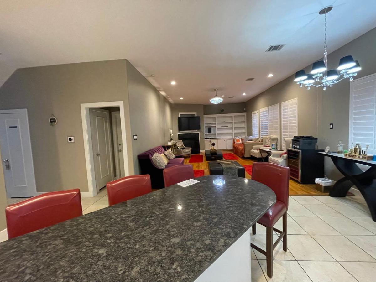 Wanderlust Villa Near Galleria Mall Houston Exterior foto