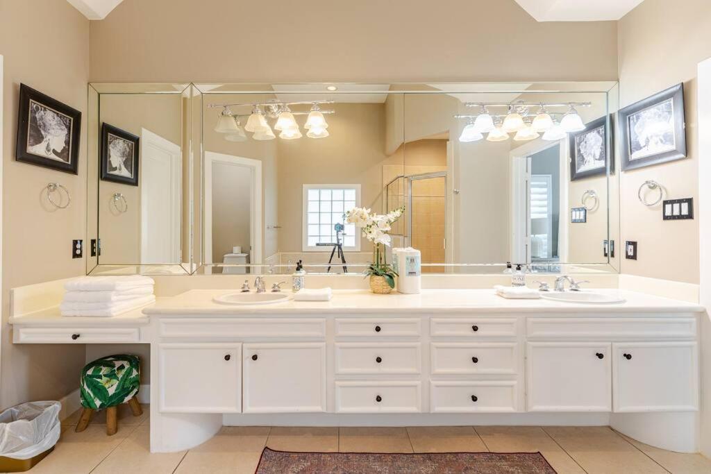 Wanderlust Villa Near Galleria Mall Houston Exterior foto